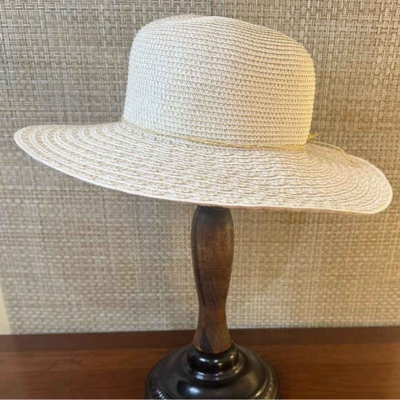 🌟HP🌟VTG 2000s Textured Cream Wide Brim Paper Straw Hat by Nine West - Picture 3 of 13